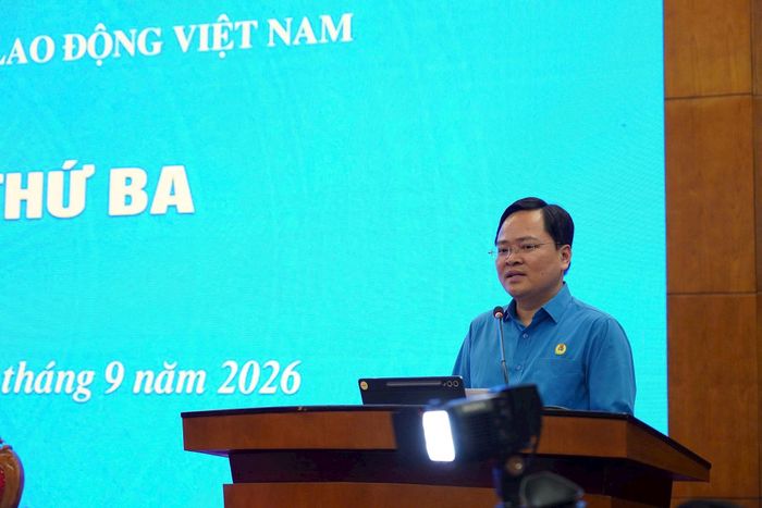 Chủ tịch Tổng LĐLĐ Việt Nam Nguyễn Anh Tuấn phát biểu. Ảnh: PV