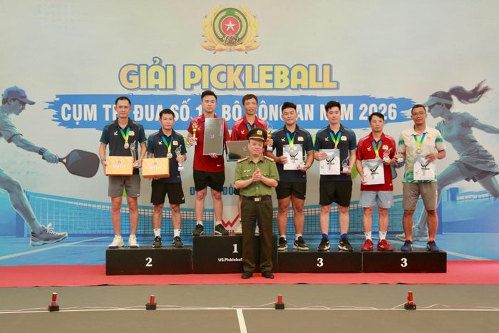 Giải đấu nhận được sự hưởng ứng nhiệt tình của các đội tham gia. Ảnh: Công an thành phố Hà Nội