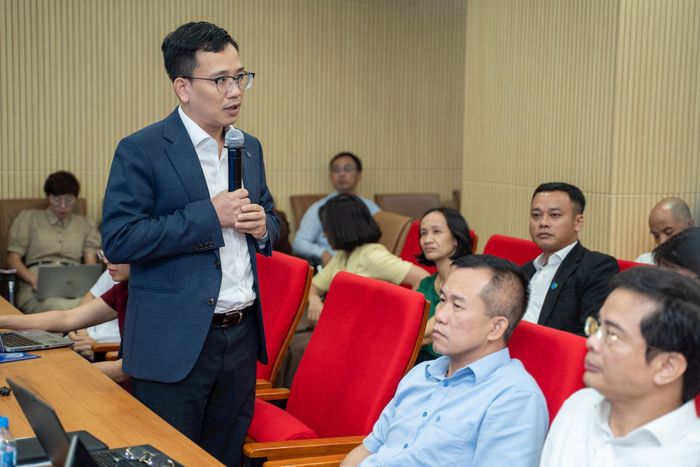 Cục phó Cục Sở hữu trí tuệ (Bộ Khoa học và Công nghệ) Nguyễn Hoàng Giang trả lời các câu hỏi tại hội nghị. Ảnh: Sở KHCN
