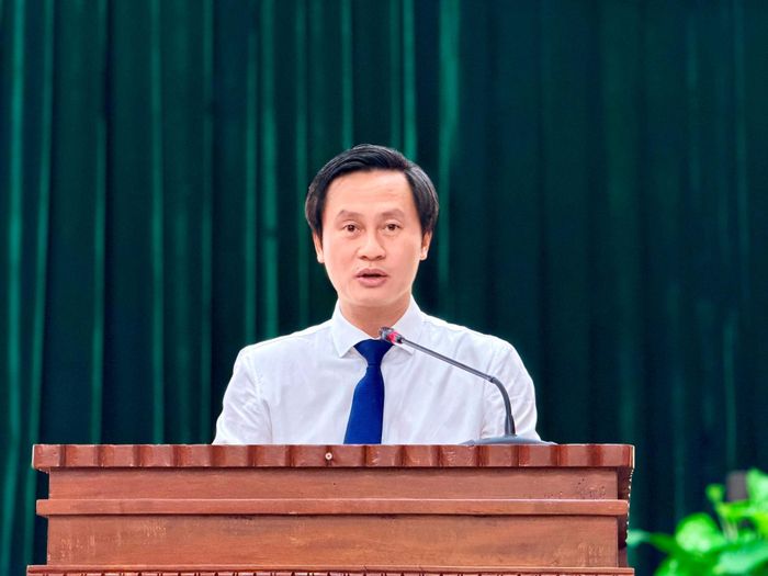 Bí thư Đảng uỷ, Chủ tịch HĐND xã Phúc Thịnh Hoàng Hải Đăng phát biểu bế mạc kỳ họp. Ảnh: Thanh Hà