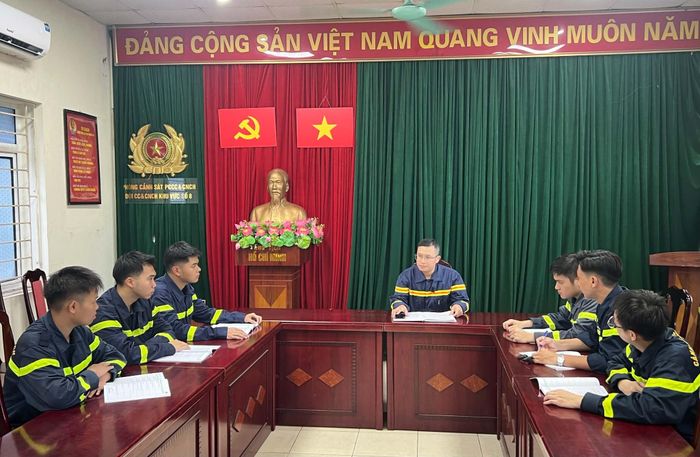 Cán bộ chiến sĩ đều nhận được niềm tin yêu của nhân dân về lối sống chân thành, giản dị. Ảnh: Bảo Hân