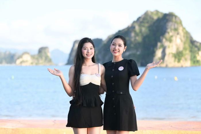 Vân Đồn sở hữu hệ thống đảo, vùng biển rộng và nằm trong không gian vịnh Bái Tử Long. Không ít thí sinh cho biết thời tiết mát mẻ, không khí dễ chịu giúp họ nhanh chóng thích nghi với địa điểm mới.