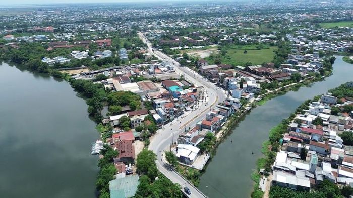 Đoạn từ đường Ngô Kha đến cầu Bãi Dâu cơ bản hoàn thiện các hạng mục chính. Ảnh: PV.