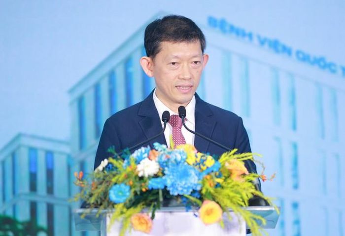 TS.BS Dương Huy Lương - Phó Cục trưởng Cục Quản lý Khám, chữa bệnh cho rằng, thiết bị hiện đại chưa phải yếu tố quyết định. Muốn xây dựng được niềm tin của người bệnh, yếu tố quan trọng hàng đầu vẫn là năng lực chuyên môn. Ảnh: P.Thương.