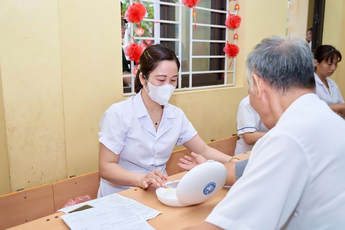Bộ Y tế đã có hướng dẫn cụ thể khám sức khoẻ định kỳ miễn phí cho từng nhóm đối tượng. Ảnh: PV