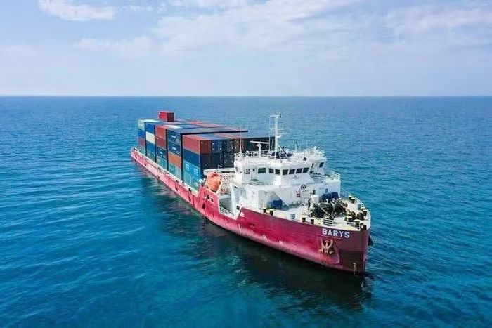Trước thực tế trên, Azerbaijan được xem như lựa chọn tối ưu khi đây là quốc gia có cơ sở hạ tầng tốt nhất cho Hành lang giữa, khi cảng Baku và mạng lưới đường bộ trên khắp đất nước đều đã sẵn sàng.