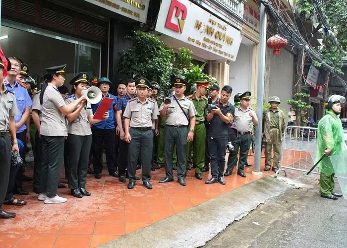 Một buổi tổ chức thi hành án dân sự tại Hà Nội (Ảnh minh họa)