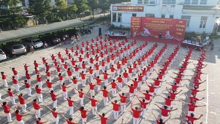 Để người cao tuổi sống vui khỏe và tiếp tục đóng góp cho xã hội, việc chăm sóc cần kết hợp cả thể chất lẫn tinh thần thông qua sự đồng hành của gia đình, cộng đồng và các chính sách an sinh.