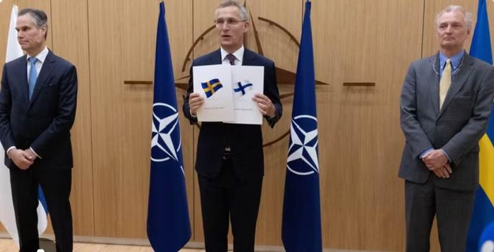 NATO khẳng định các hoạt động quân sự của liên minh mang tính phòng thủ và không nhằm đe dọa lãnh thổ Nga.