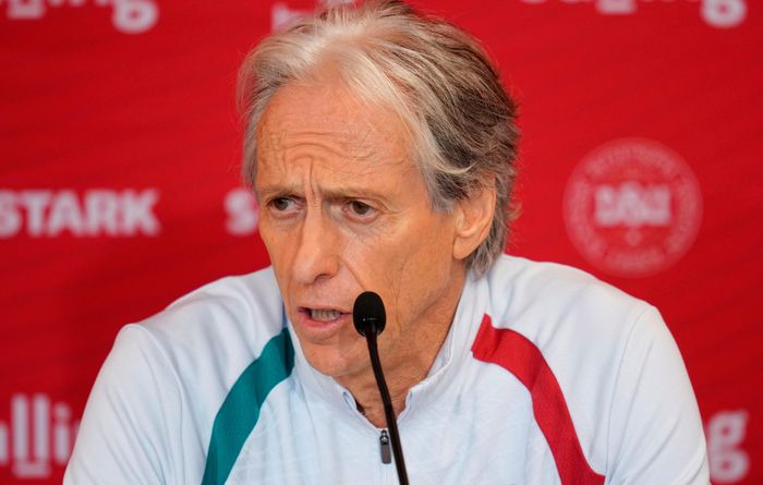 Jorge Jesus khẳng định việc Ronaldo không ra sân trước Na Uy đã nằm trong kế hoạch từ trước.