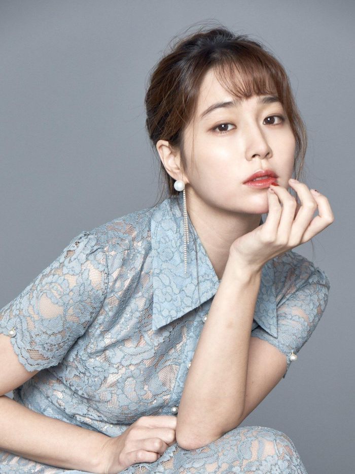  Lee Min Jung dành thời gian nghỉ ngơi sau khi hoàn tất một dự án. Ảnh: News1. 