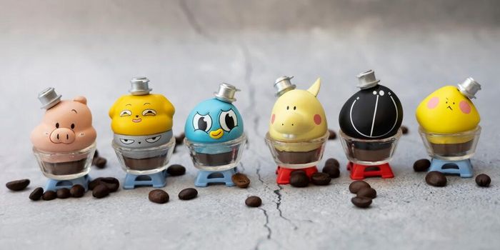  Dự án Bộ mô hình blindbox "Tiệm Cà Phê Sữa Đá" được Comicola lên ý tưởng từ món đồ uống quen thuộc của người Việt, kết hợp cùng những nhân vật truyện tranh Việt Nam nổi tiếng: Mèo Mốc, Én, Vàng Vàng, Gia Đình Ngộ, Pikalong, Vàng và Xám. Ảnh: Comicola.