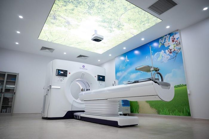  Bộ Y tế đề xuất quản lý giá thiết bị y tế từ gốc, minh bạch từng khâu trong chuỗi cung ứng thay vì chỉ tập trung ở khâu đấu thầu. Ảnh: Đinh Hà. 