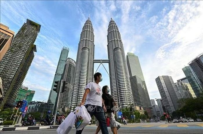 Người dân tại Kuala Lumpur, Malaysia. Ảnh: TTXVN