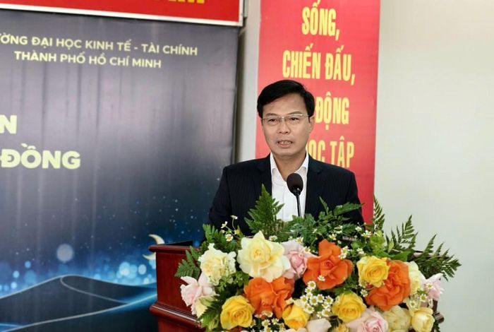 Ông Đinh Văn Tuấn, Phó Chủ tịch UBND tỉnh Lâm Đồng phát biểu khai mạc Hội thảo