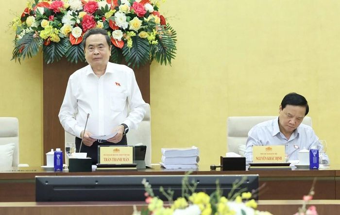 Chủ tịch Quốc hội nhấn mạnh, phải chủ động xử lý ngay những vấn đề cần thiết trước Kỳ họp, không để dồn việc vào những ngày cuối