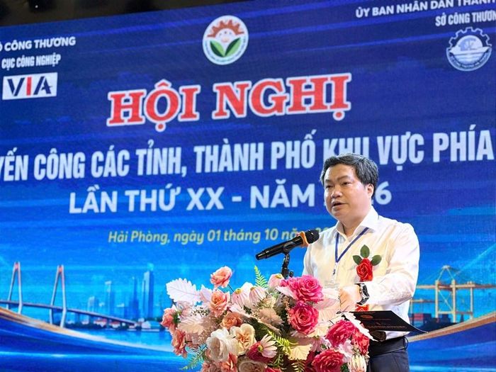 Cục trưởng Cục Công nghiệp, Bộ Công Thương Trần Việt Hòa phát biểu khai mạc