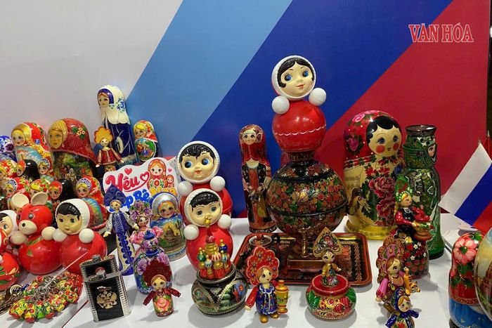 Các hiện vật, sản phẩm thủ công mỹ nghệ độc đáo từ các nền văn hóa thế giới
