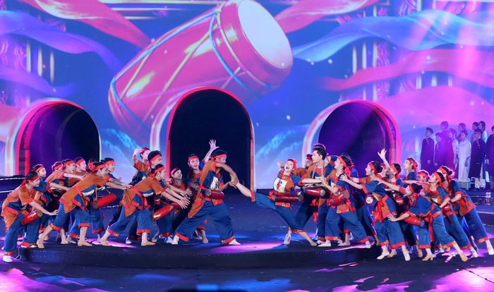 Những hoạt cảnh tái hiện sinh động đời sống văn hóa tinh thần của người dân Việt Nam