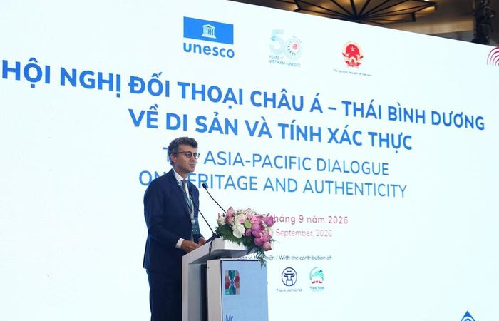 Trưởng Đại diện UNESCO tại Việt Nam Jonathan Wallace Baker phát biểu tại phiên bế mạc Hội nghị. Ảnh: BTC
