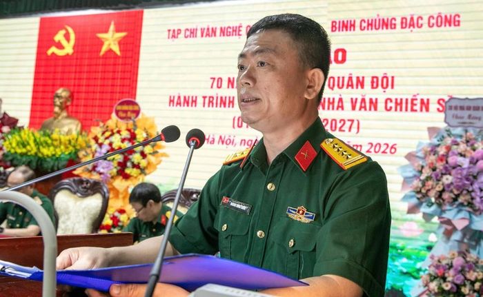 Nhà phê bình Hoàng Đăng Khoa (Trưởng ban Lý luận phê bình, Tạp chí Văn nghệ Quân đội) phát biểu tại hội thảo. Ảnh: BTC