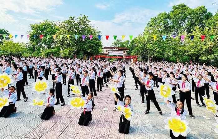 Học sinh Trường trung học cơ sở Vĩnh Linh. (Ảnh: Mỹ Hằng)
