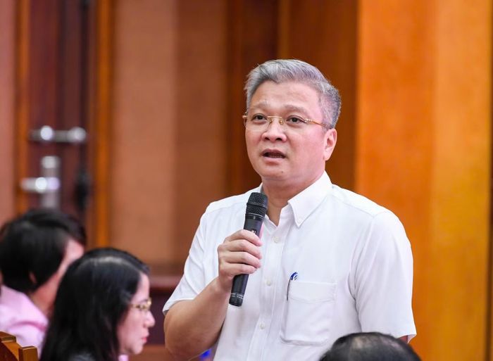 Tiến sĩ, bác sĩ Nguyễn Minh Lợi, Cục trưởng Cục Hạ tầng và Thiết bị y tế, Bộ Y tế chia sẻ với báo chí.