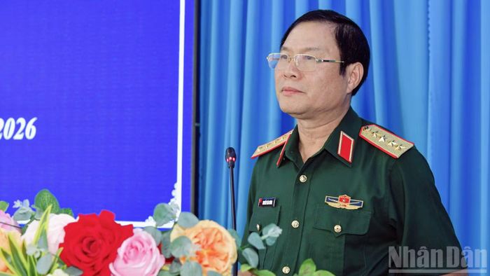 Đại tướng Nguyễn Tân Cương phát biểu tại buổi lễ. (Ảnh: CHÍ PHÚC)