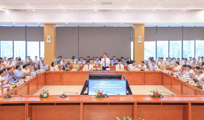 Hội nghị xúc tiến đầu tư phát triển hệ thống đường bộ cao tốc giai đoạn 2026-2030.