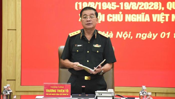 Thượng tướng Trương Thiên Tô, Ủy viên Trung ương Đảng, Ủy viên Quân ủy Trung ương, Phó Chủ nhiệm Tổng cục Chính trị Quân đội nhân dân Việt Nam chủ trì hội nghị. (Ảnh: Điện ảnh Quân đội nhân dân)