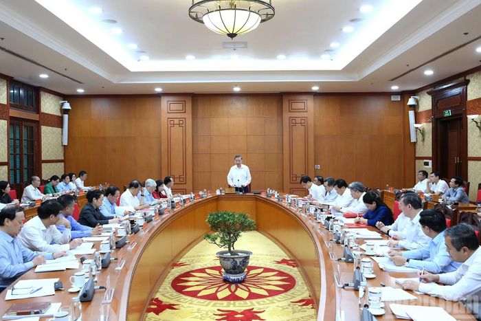 Quang cảnh cuộc làm việc tại Trụ sở Trung ương Đảng.