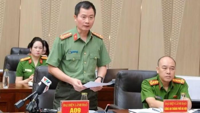 Đại tá Nguyễn Tuấn Hưng, Phó Cục trưởng Cục An ninh điều tra thông tin về vụ án. (Ảnh: SƠN THÁI)