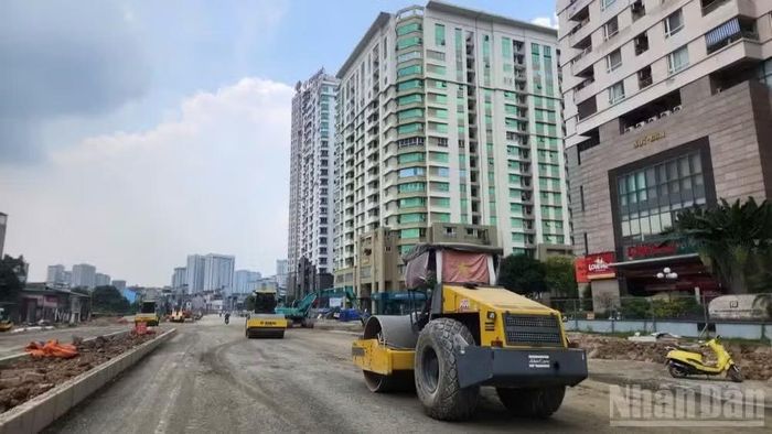 Dự án đường Vành đai 2,5 Hà Nội sau nhiều năm chậm tiến độ đang phấn đấu mục tiêu về đích trong năm 2026 sau nhiều giải pháp quyết liệt từ Bộ Xây dựng và thành phố Hà Nội.