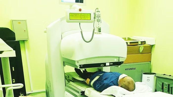 Khám bệnh cho người dân tuyến cơ sở tại Quảng Trị. (Ảnh: ANH SƠN)