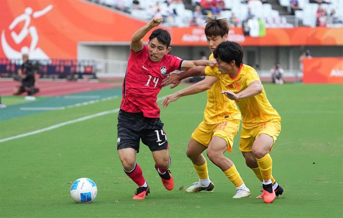 U23 Hàn Quốc gặp U23 Trung Quốc ở trận bán kết đầu tiên. Ảnh: Getty Images