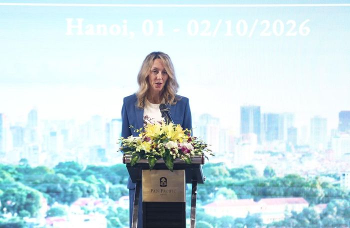 Phó đại sứ Hoa Kỳ tại Việt Nam Courtney Beale phát biểu tại hội thảo. Ảnh: THÀNH LONG