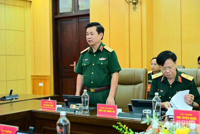  Thượng tướng Đỗ Xuân Tụng phát biểu.