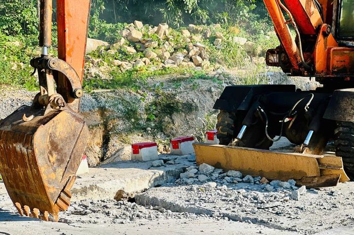 Đơn vị sẽ tiến hành đổ bê - tông cốt thép nhằm đảm bảo chất lượng.