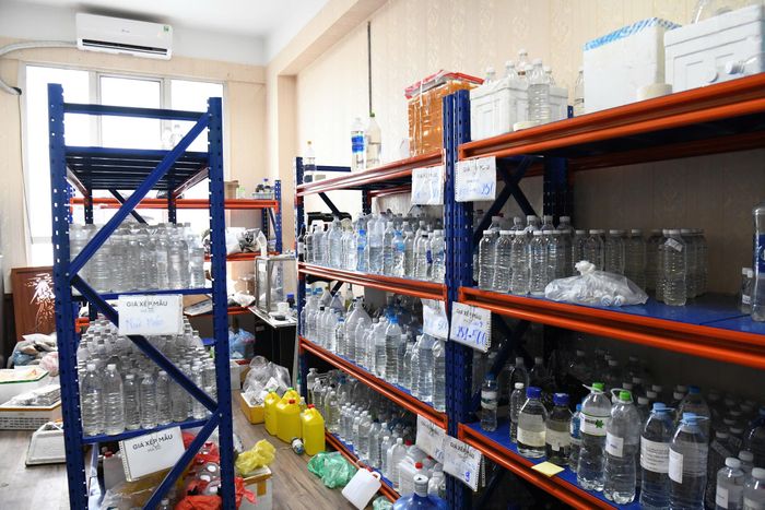 Bên trong phòng thí nghiệm của một đơn vị quan trắc môi trường. Ảnh: C04 CUNG CẤP