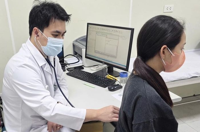  Cúm có thể gây biến chứng viêm phổi, suy hô hấp. Ảnh: MAI THANH 