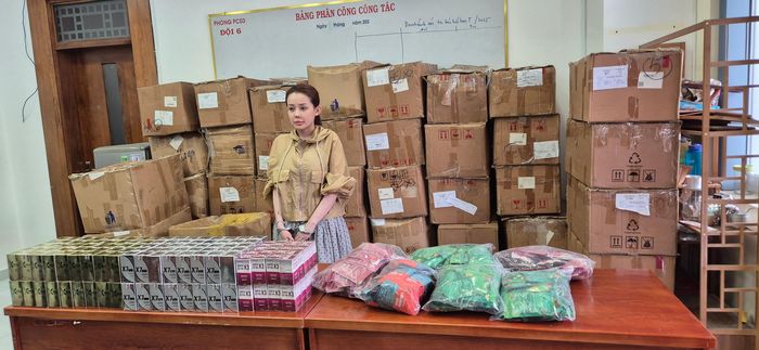  Công an TPHCM đã khởi tố Ngân 98 về tội "Sản xuất, buôn bán hàng giả là thực phẩm”. Ảnh: CATP 