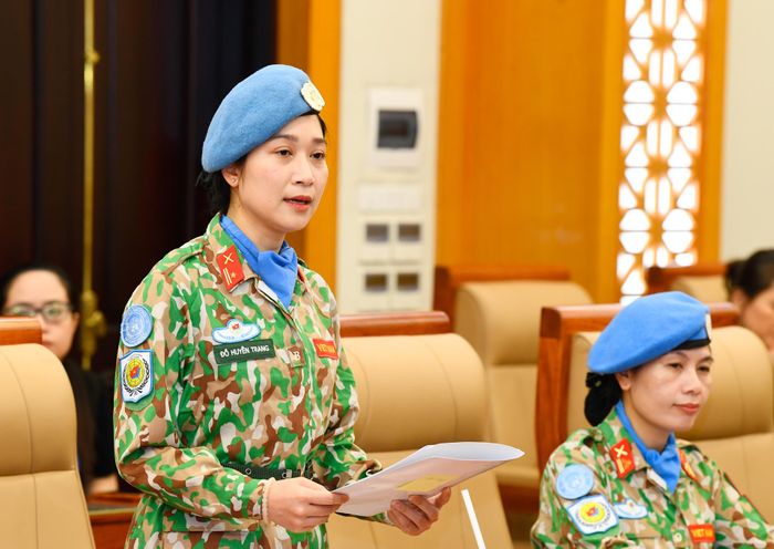  Thiếu tá Đỗ Huyền Trang phát biểu nhận nhiệm vụ. Ảnh: PS 