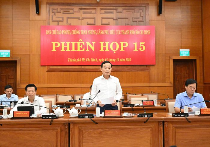 Đồng chí Trần Lưu Quang chủ trì phiên họp thứ 15. Ảnh: VIỆT DŨNG