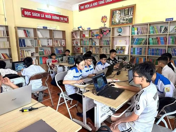 Nâng cao năng lực số, kỹ năng AI cho học sinh.