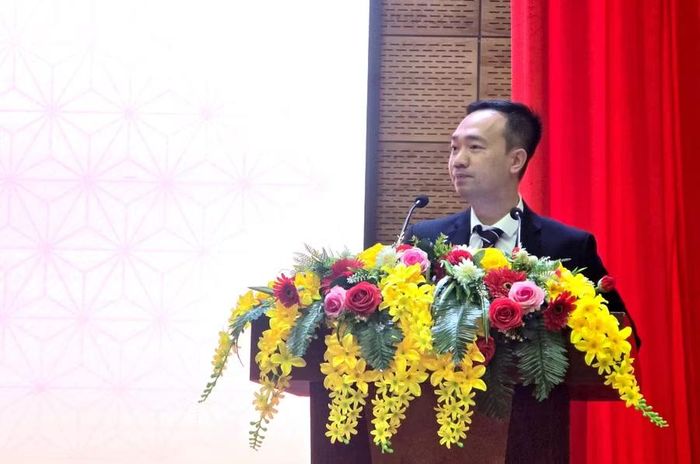 Tiến sĩ Đào Huy Hoàng, Phó Hiệu trưởng Trường ĐH Xây dựng Miền Tây phát biểu tại chương trình.