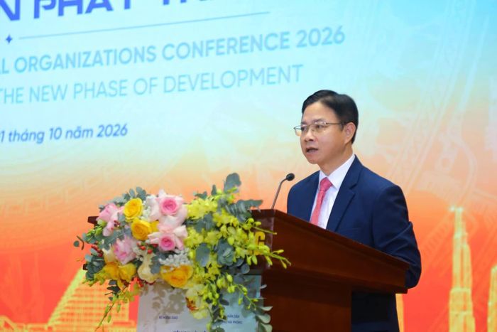 Thứ trưởng Ngoại giao, Chủ nhiệm Ủy ban Công tác về các tổ chức phi chính phủ nước ngoài Ngô Lê Văn phát biểu khai mạc Hội nghị. (Ảnh: Trung Anh)