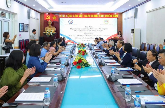 Quang cảnh buổi Toạ đàm. (Ảnh: Đinh Hoà)