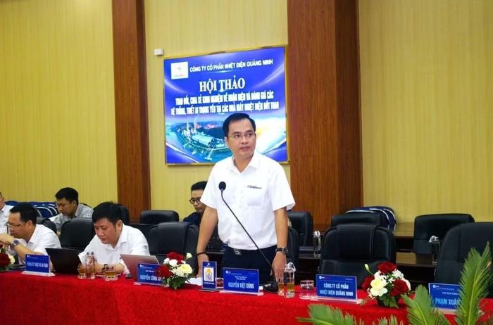 Phó Tổng Giám đốc Nhiệt điện Quảng Ninh Nguyễn Công Kiên phát biểu tại hội thảo.