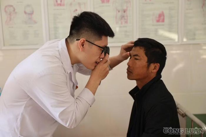 Chẳng hạn, nhiều thuốc điều trị đích ung thư hiện được BHYT thanh toán với mức 30%, 50% hoặc 70%, tùy hoạt chất và chỉ định điều trị; phần còn lại người bệnh đồng chi trả.