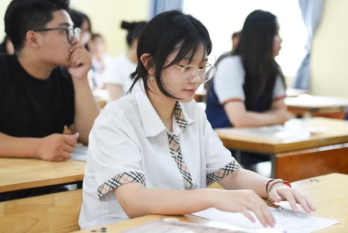 Sư phạm và STEM cho thấy sức hút mạnh mẽ khi dẫn đầu lượng thí sinh nhập học năm 2026, trong khi nhóm ngành Luật hay Y Dược sụt giảm đáng kể.